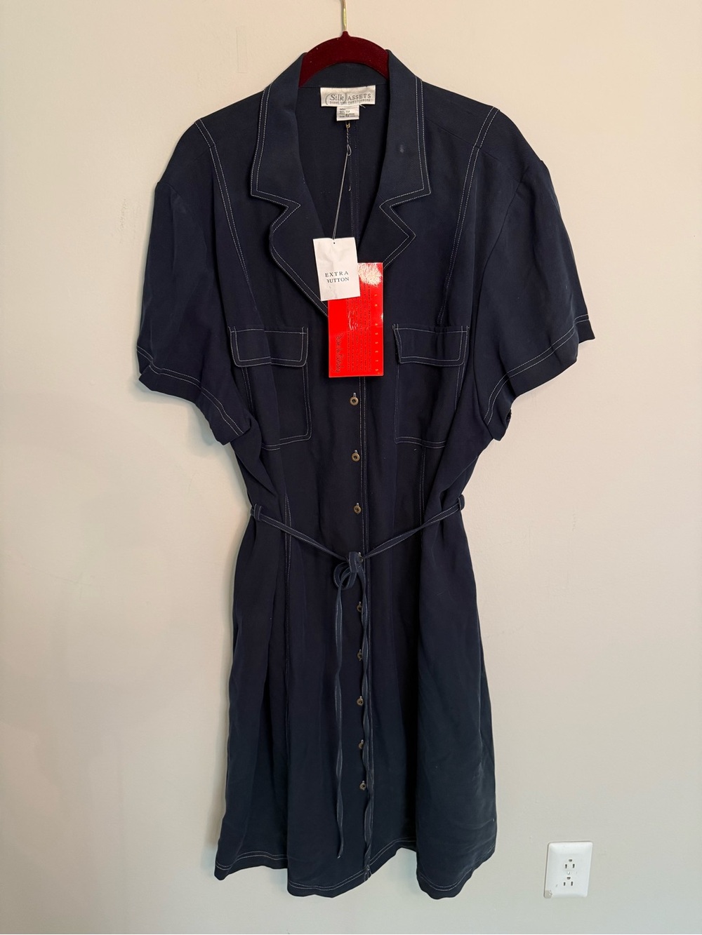 NWT 100% Silk Diane Von Furstenberg Navy Button-Front Tie-Waist Dress NWT